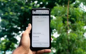Người dùng liên hệ hỗ trợ để hỏi về thời gian xử lý khiếu nại